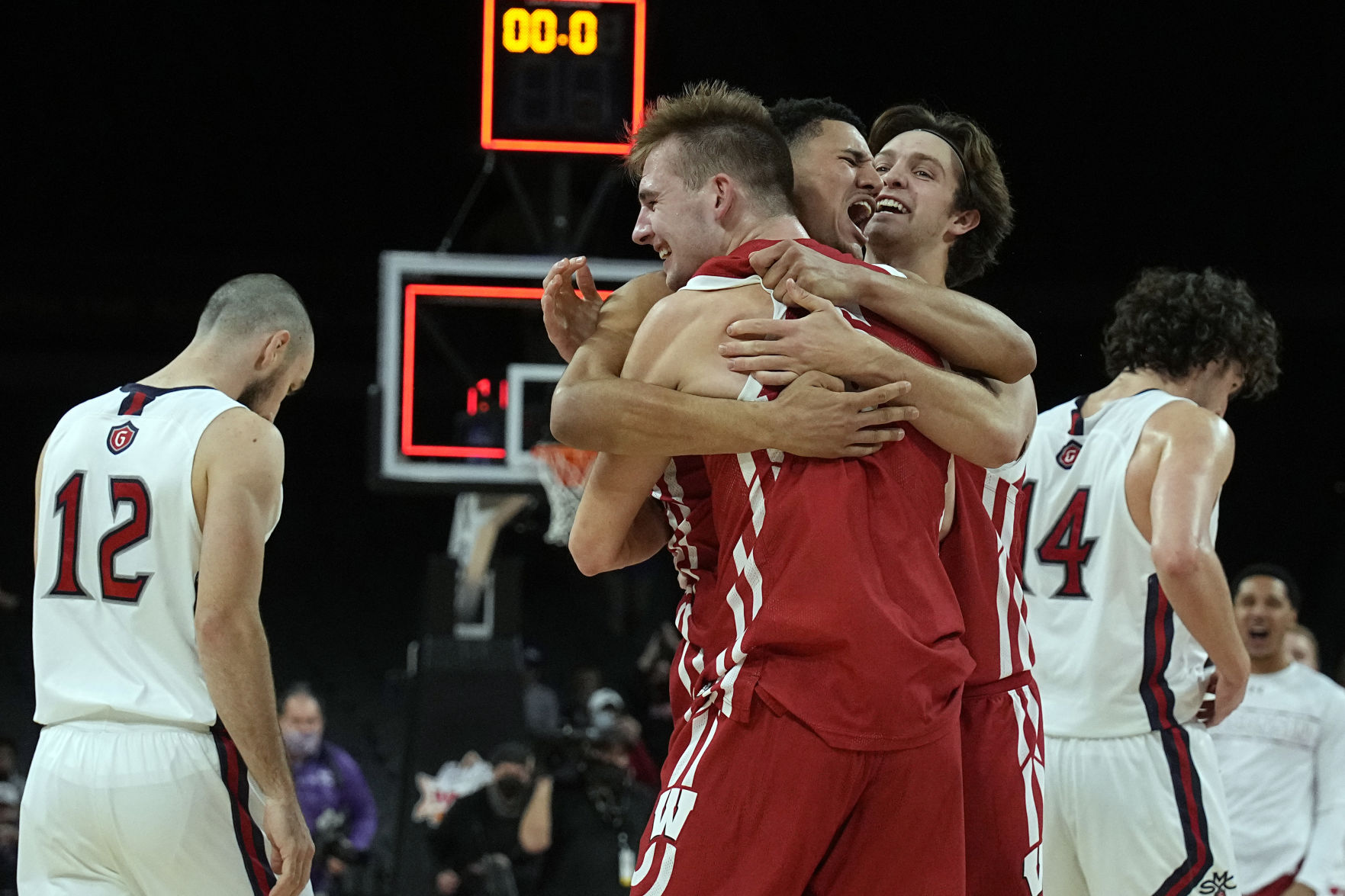 Wisconsin St Marys Basketball